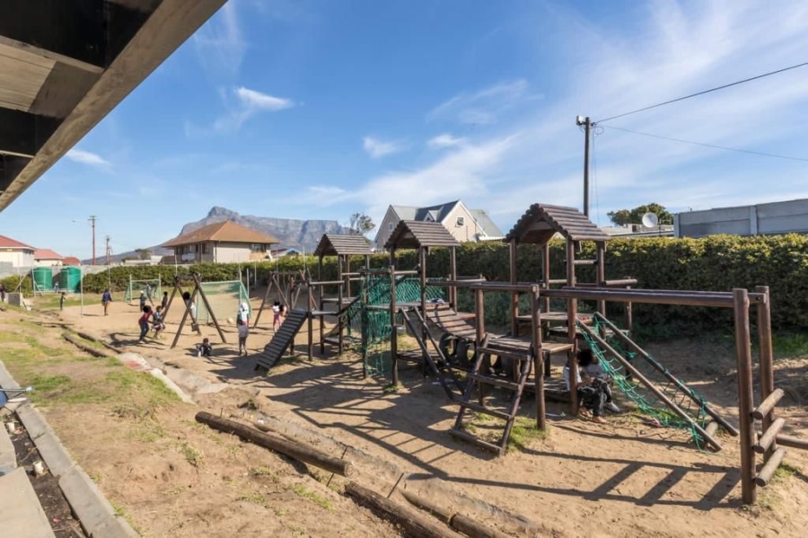 2 Bedroom Property for Sale in Brooklyn Western Cape
